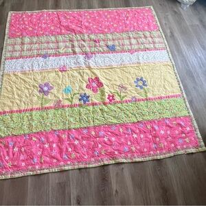 Charming Floral Quilt - Pink, Yellow, Green